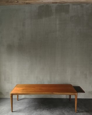 Teak coffeetable by Henning Kjaernulf with extentable drawer