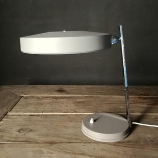 A grey metal Hillebrand desklamp