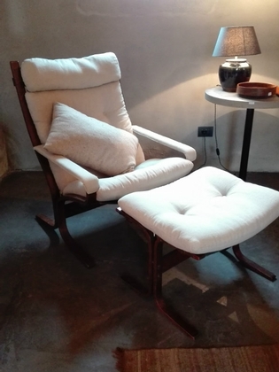 A relax seat and ottoman newly linnen cover