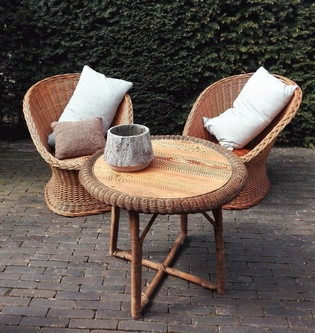 A rotan garden set