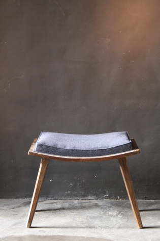 Curved stool