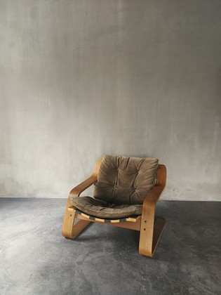 Oak and kahki suede lounge seat
