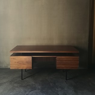 Rosewood desk on black metal feet by Leo Bub for Wertmobel, '60